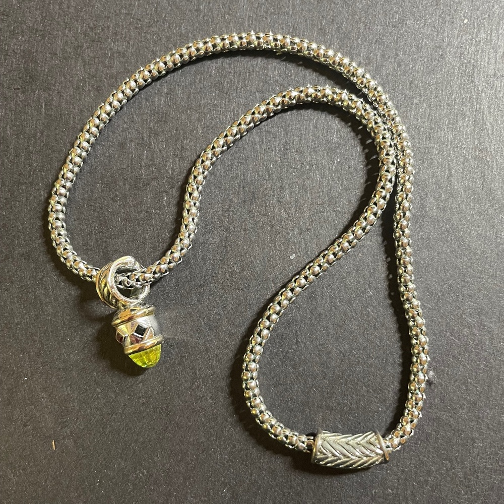 Necklace: snake chain with pendant